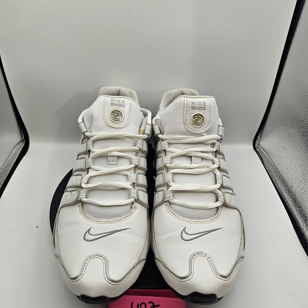 Nike WOMAN White Sneakers.  Excellent condition.